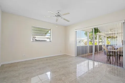 1403 Sw 22nd Way Boynton Beach FL 33426
