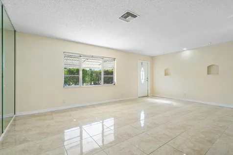 1403 Sw 22nd Way Boynton Beach FL 33426