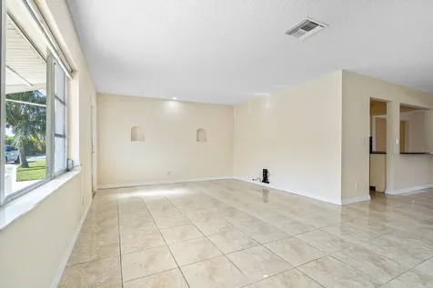 1403 Sw 22nd Way Boynton Beach FL 33426