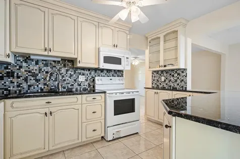 1403 Sw 22nd Way Boynton Beach FL 33426