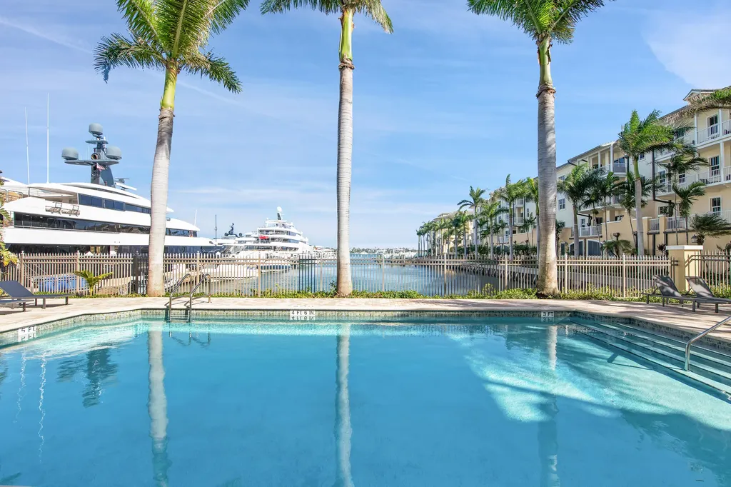 3960 N Flagler Drive West Palm Beach FL 33407