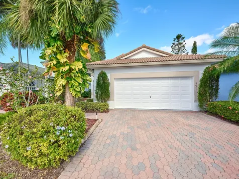 8071 Brindisi Lane Boynton Beach FL 33472