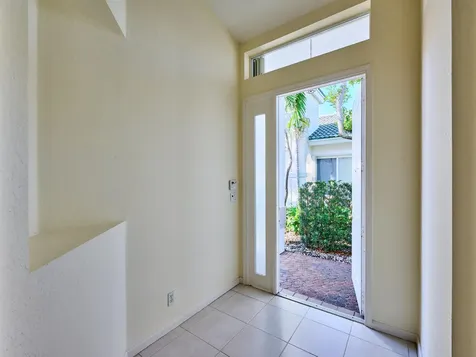 8071 Brindisi Lane Boynton Beach FL 33472