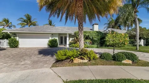 830 Ne Boca Bay Colony Drive Boca Raton FL 33487