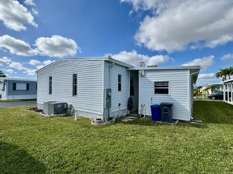 40001 Humaco Bay Boynton Beach FL 33436
