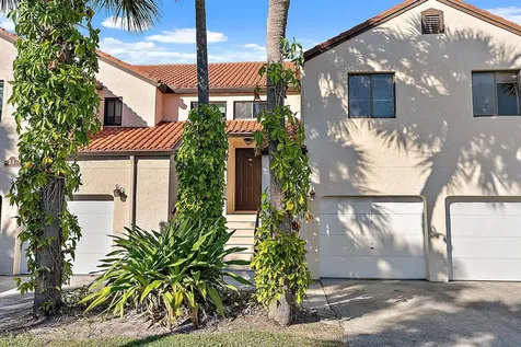 13 Via De Casas Sur Boynton Beach FL 33426