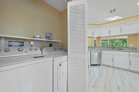 13 Via De Casas Sur Boynton Beach FL 33426