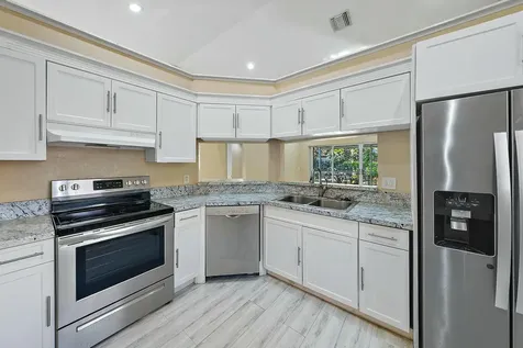 13 Via De Casas Sur Boynton Beach FL 33426