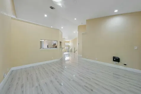 13 Via De Casas Sur Boynton Beach FL 33426