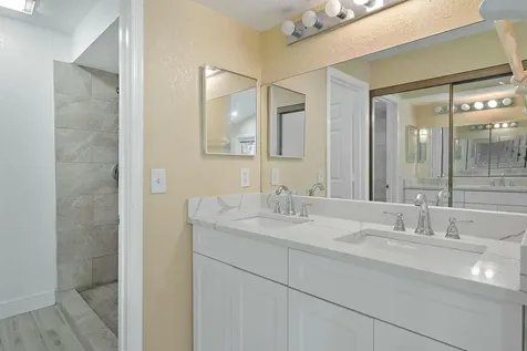 13 Via De Casas Sur Boynton Beach FL 33426