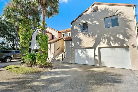 13 Via De Casas Sur Boynton Beach FL 33426