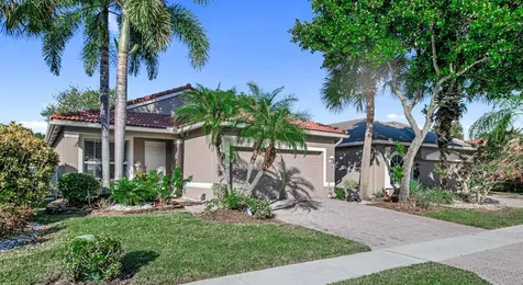 8131 Bellafiore Way Boynton Beach FL 33472