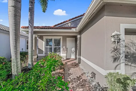 8131 Bellafiore Way Boynton Beach FL 33472