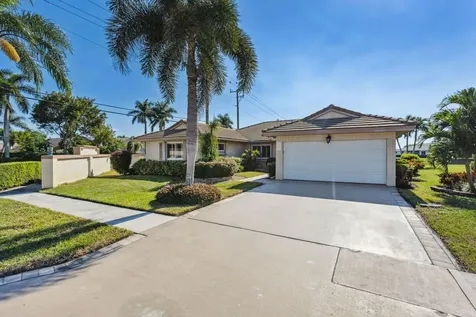 10506 Greentrail Drive Boynton Beach FL 33436