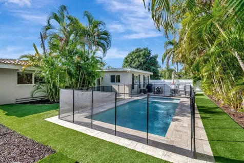 851 Sw 7th Street Boca Raton FL 33486