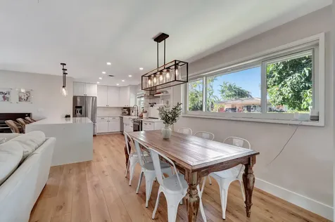 851 Sw 7th Street Boca Raton FL 33486