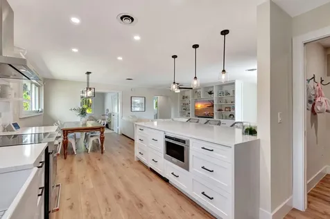 851 Sw 7th Street Boca Raton FL 33486
