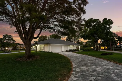4580 Oak Tree Court Delray Beach FL 33445