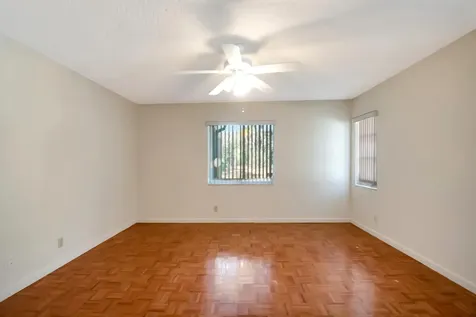 18575 Egret Way Boca Raton FL 33496