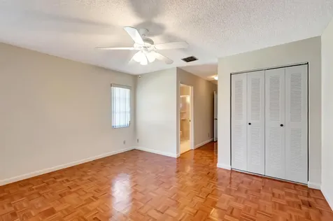 18575 Egret Way Boca Raton FL 33496