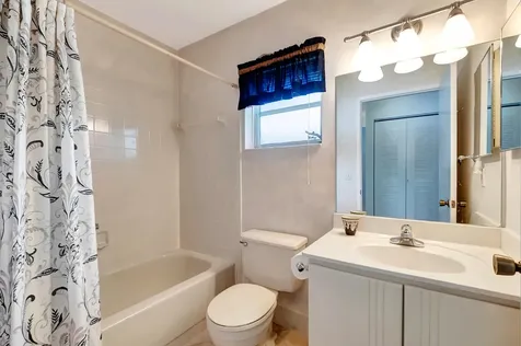 18575 Egret Way Boca Raton FL 33496