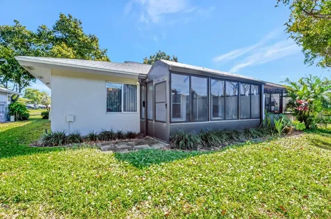 18575 Egret Way Boca Raton FL 33496