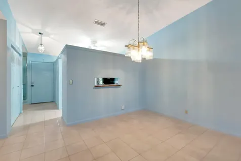 18575 Egret Way Boca Raton FL 33496