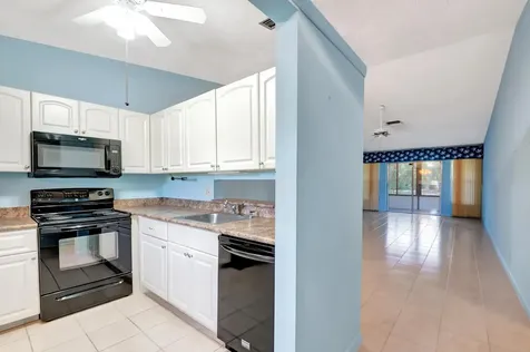 18575 Egret Way Boca Raton FL 33496