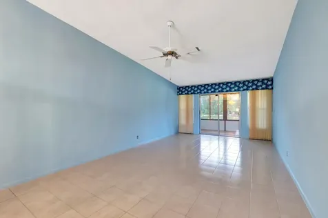 18575 Egret Way Boca Raton FL 33496
