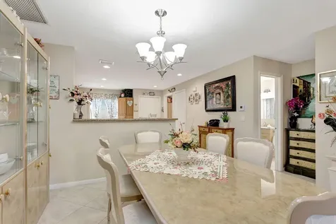 20818 Vinesta Circle Boca Raton FL 33433