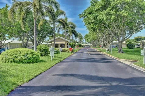 20818 Vinesta Circle Boca Raton FL 33433