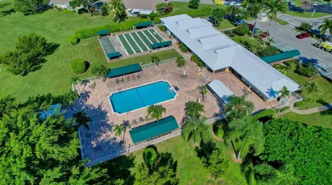 20818 Vinesta Circle Boca Raton FL 33433