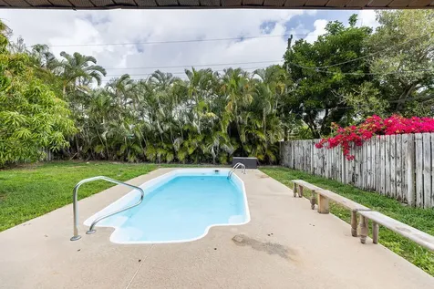 415 Sw 10th Avenue Boynton Beach FL 33435