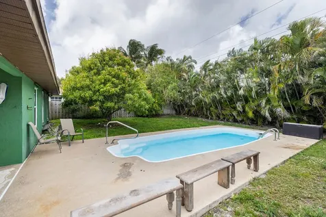 415 Sw 10th Avenue Boynton Beach FL 33435
