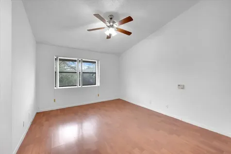 4718 Nw 82nd Avenue Lauderhill FL 33351