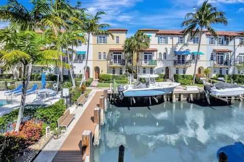 813 Estancia Way Boynton Beach FL 33435