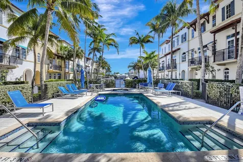 813 Estancia Way Boynton Beach FL 33435