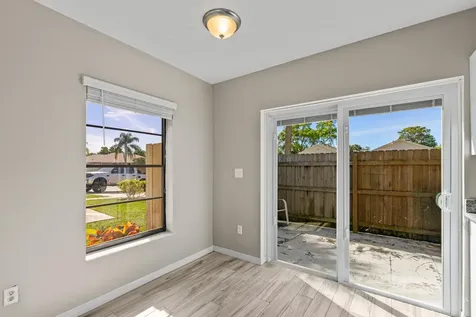 193 Se 1st Circle Boynton Beach FL 33435