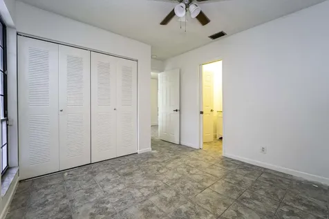 6 Cambridge Place Boynton Beach FL 33426