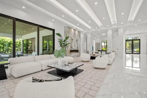 8235 Twin Lake Drive Boca Raton FL 33496