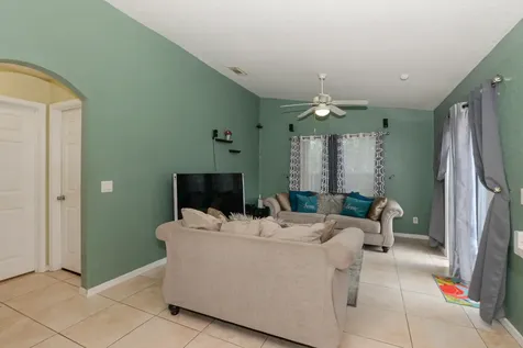 557 Sw Baoy Avenue Port Saint Lucie FL 34953