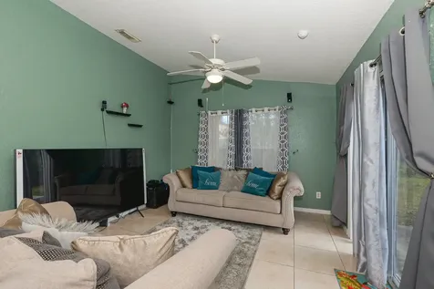 557 Sw Baoy Avenue Port Saint Lucie FL 34953