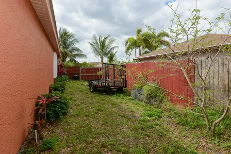 557 Sw Baoy Avenue Port Saint Lucie FL 34953
