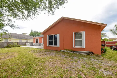 557 Sw Baoy Avenue Port Saint Lucie FL 34953