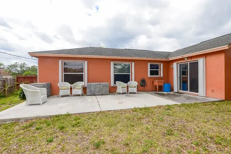 557 Sw Baoy Avenue Port Saint Lucie FL 34953