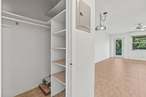 231 Dorchester West Palm Beach FL 33417