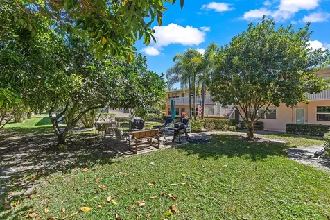 231 Dorchester West Palm Beach FL 33417