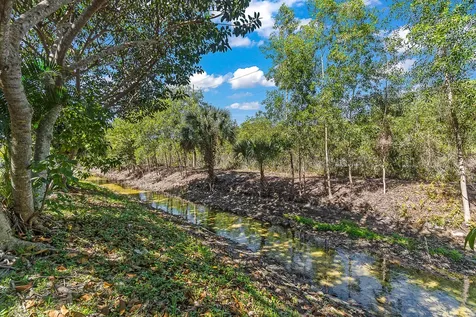 231 Dorchester West Palm Beach FL 33417