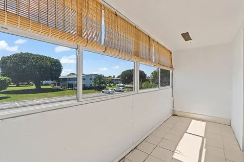 231 Dorchester West Palm Beach FL 33417