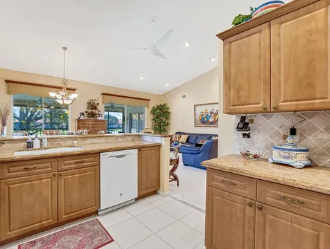 9805 Shadybrook 201 Drive Boynton Beach FL 33437
